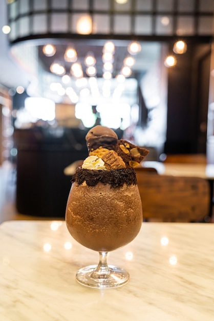 frullato di frappè al cioccolato ghiacciato