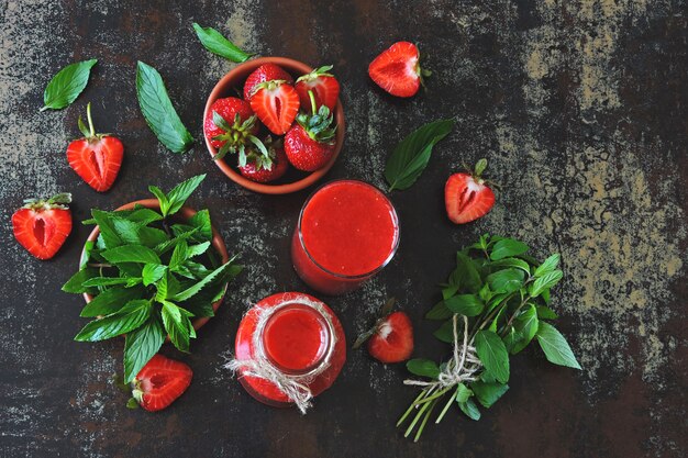 Frullato di menta fragola fresca.