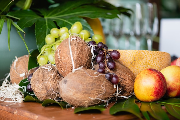 Frutta a buffet dell'hotel al tavolo da vicino