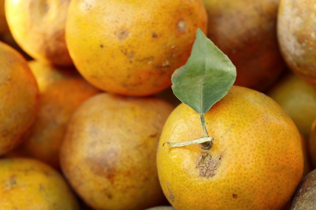 frutta arancione al cibo di strada