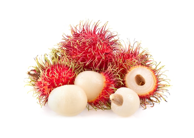 Frutta deliziosa dolce di Rambutan isolata su bianco