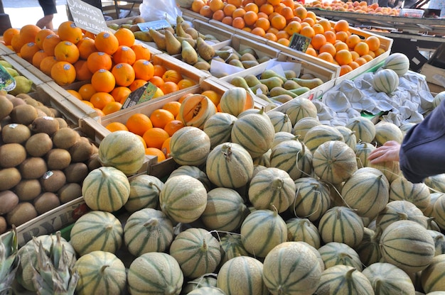 Frutta in un mercato in Francia