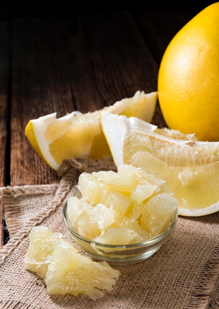 Frutta pomelo