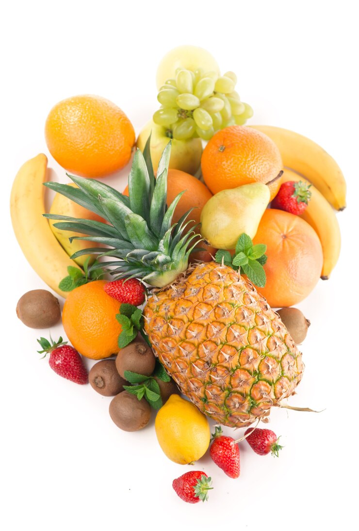 Foto frutti tropicali esotici isolati su sfondo bianco