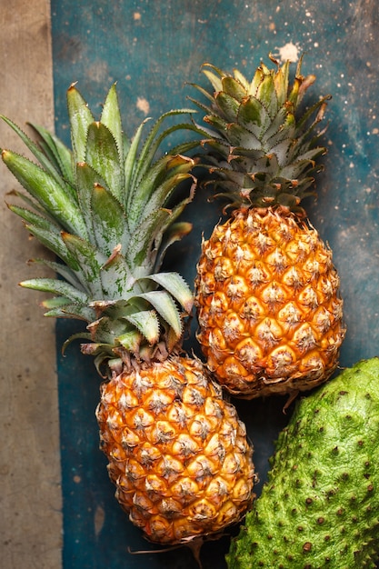 Frutti tropicali maturi