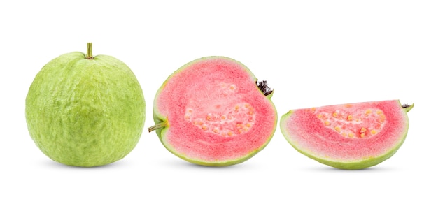 Frutto di guava isolato su sfondo bianco