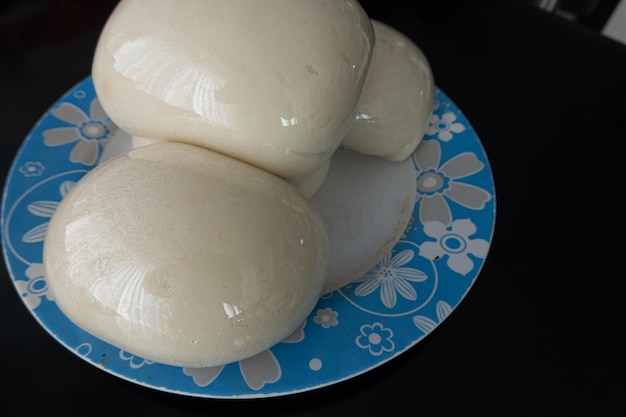 Fufu di igname nigeriano pronto da mangiare