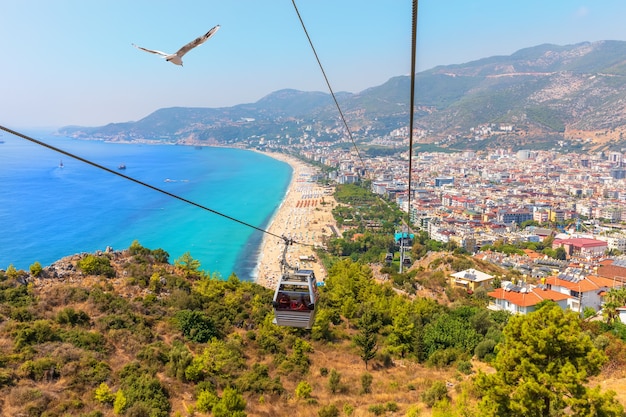 Funivia di Alanya, vista sulla spiaggia di Kleopatra, Turchia.