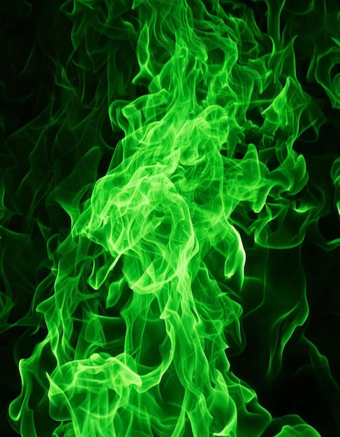fuoco verde su sfondo nero