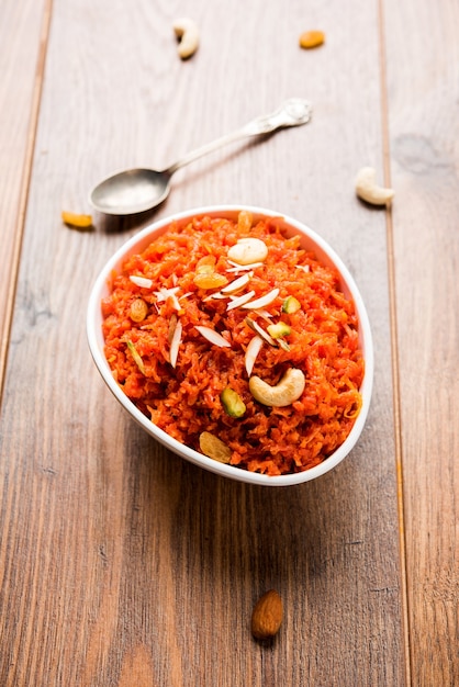 Gajar ka halwa è un budino dolce a base di carote dall'India