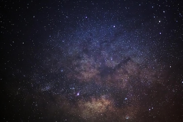 Galassia della Via Lattea Fotografia a lunga esposizione con grana