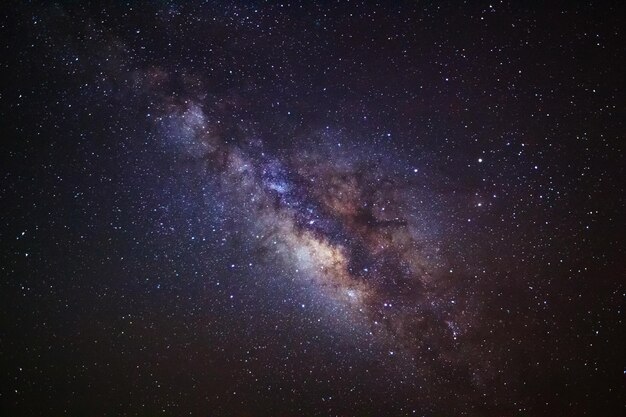 Galassia della Via Lattea Fotografia a lunga esposizione con grana