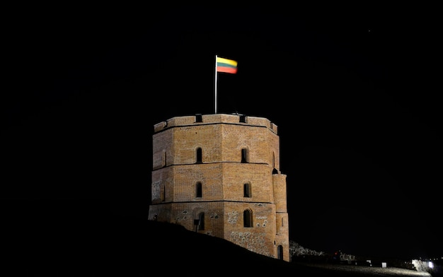 Gediminas Tower a Vilnius di notte