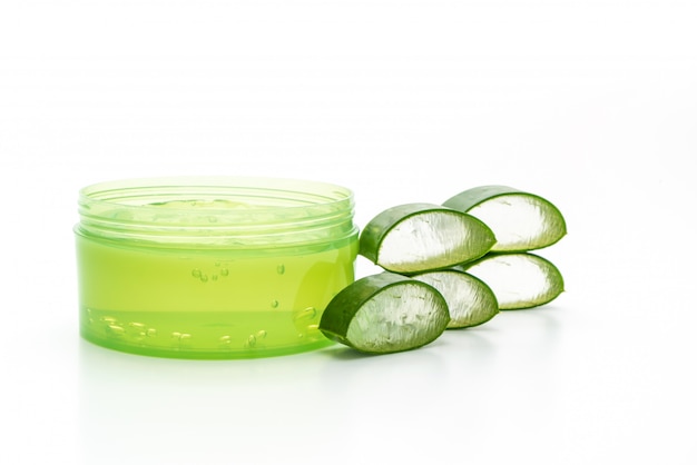 gel di aloe vera con aloe a fette