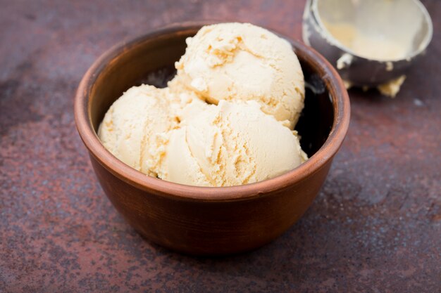 Gelato al caramello alla menta.