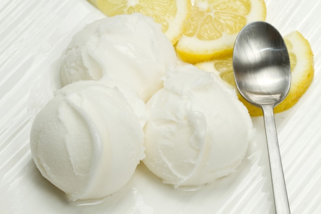 Gelato al limone