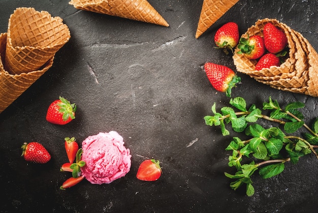 Gelato alla fragola rosa