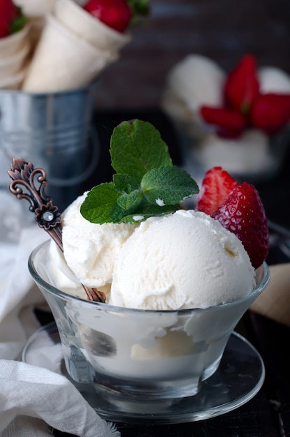 gelato alla fragola