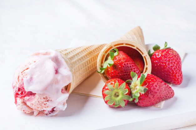 gelato alla fragola