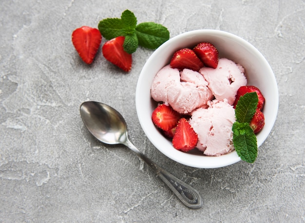 gelato alla fragola