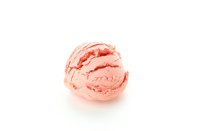 Gelato rosa isolato su sfondo bianco