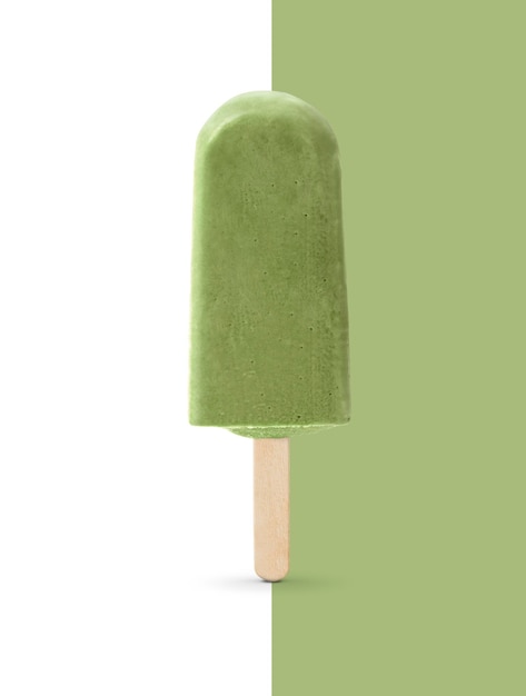 Gelato su sfondo bianco e verde