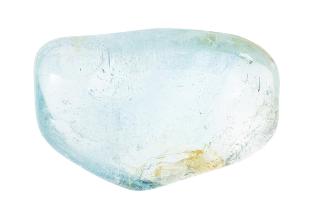 Gemma di topazio blu lucidata pietra isolata su bianco