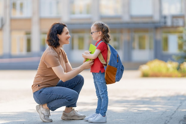 Genitore e allievo vanno a scuola