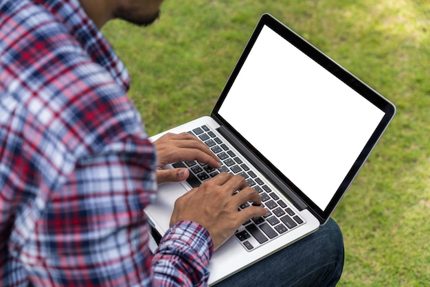 Gente di affari di videochiamata che si incontra sul posto di lavoro virtuale o sull'ufficio remoto