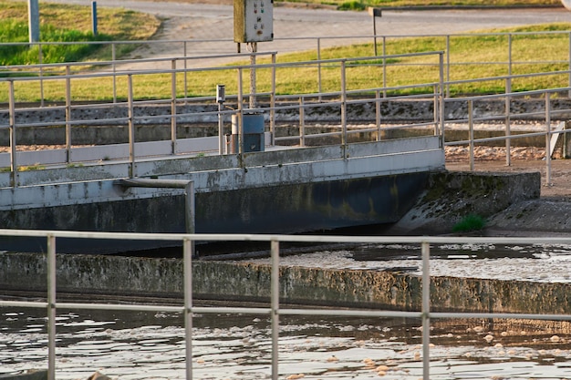 Gestione e filtraggio delle acque reflue nel moderno impianto fognario Impianto di filtrazione dell'acqua di drenaggio Disinfezione e servizi igienico-sanitari sostenibili