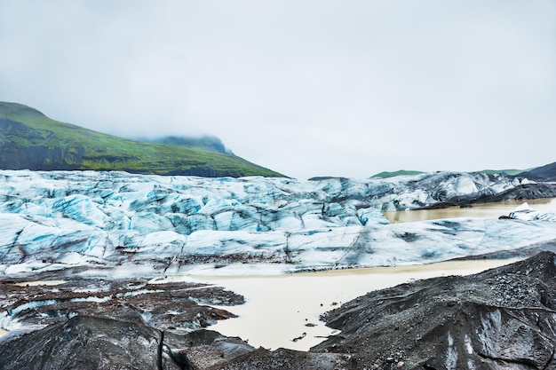 Ghiacciaio Vatnajokull e lago con iceberg, sud dell'Islanda.