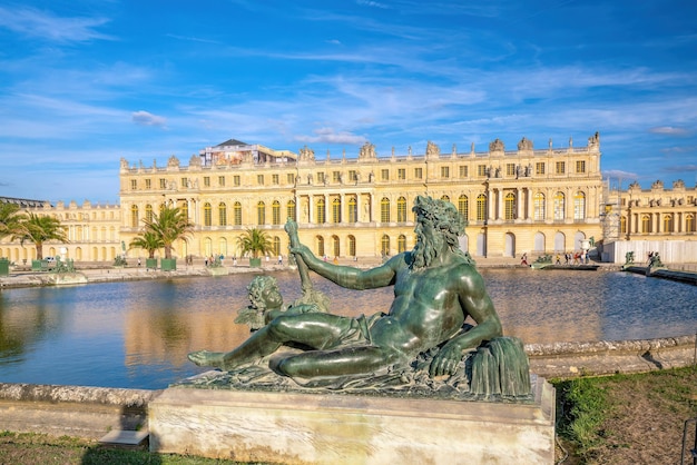 Giardino di Chateau de Versailles vicino a Parigi in Francia con