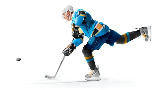 giocatore di hockey su ghiaccio isolato su sfondo nero