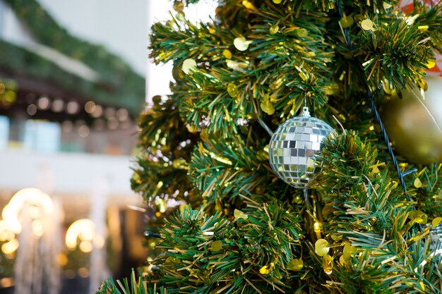 giorno di Natale, decorazione dell&#39;albero di Natale, inverno