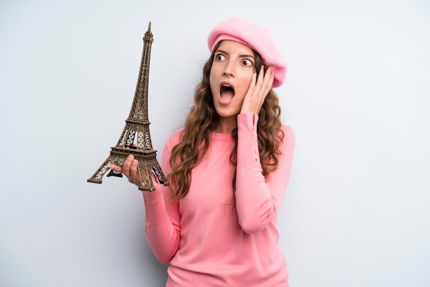 Giovane adulto donna graziosa Francia e Parigi concetto