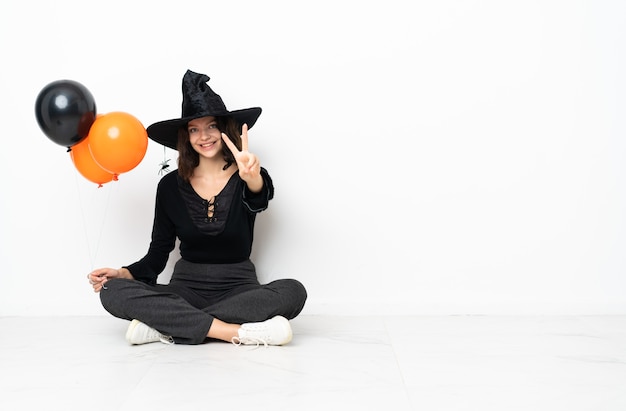 Giovane ragazza in costume di Halloween