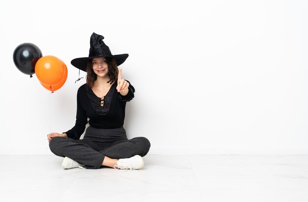 Giovane ragazza in costume di Halloween