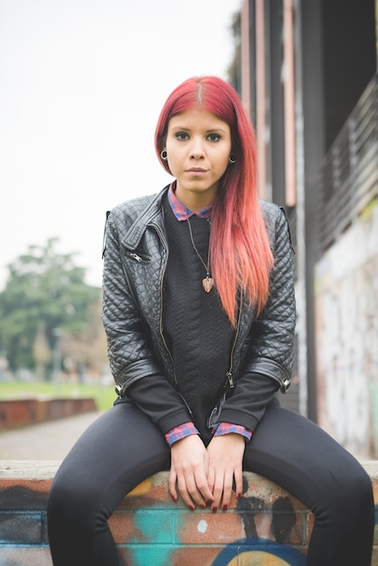 giovane stile di vita venezuelano capelli rossi bellissimi