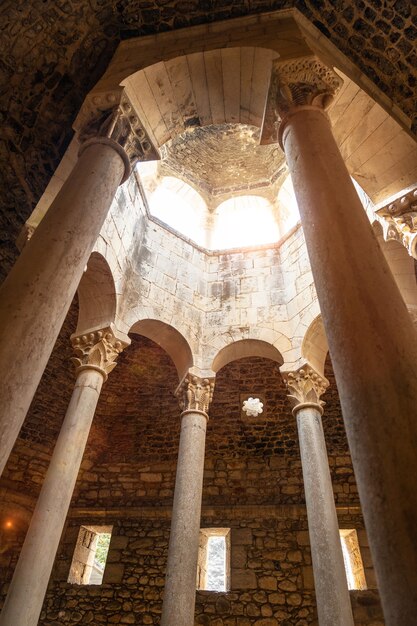 Girona città medievale, Banys Arabs o bagni arabi dall'interno senza persone, la Costa Brava della Catalogna nel Mediterraneo. Spagna