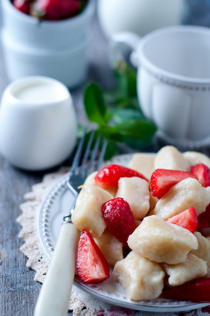 Gnocchi pigri dessert estivo con ricotta