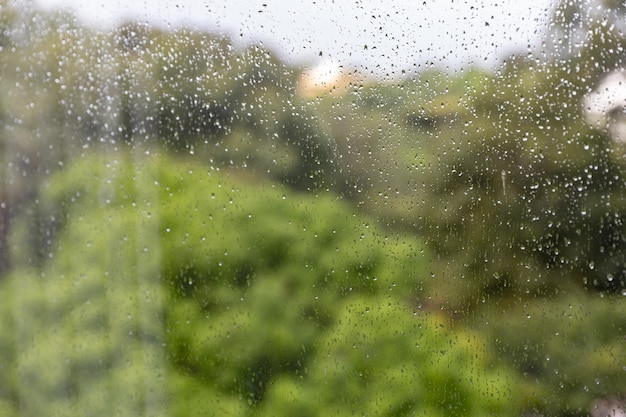 Gocce d'acqua su una finestra