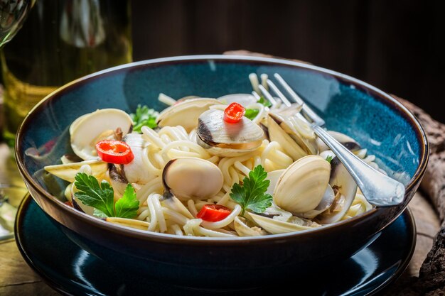 Godetevi la vostra pasta di mare con vongole veraci prezzemolo e peperoni