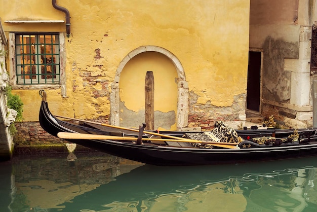 Gondola del canale di Venezia