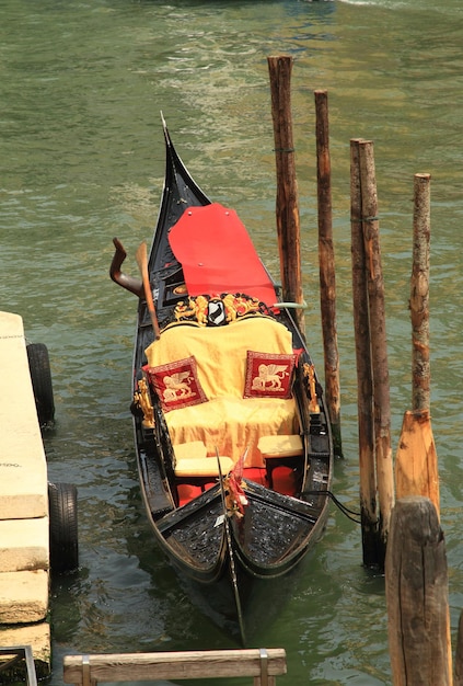 Gondola tradizionale a Venezia Italia