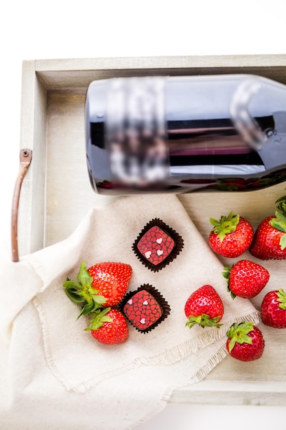 Gourmet Fragole e tartufi al cioccolato champaigne.