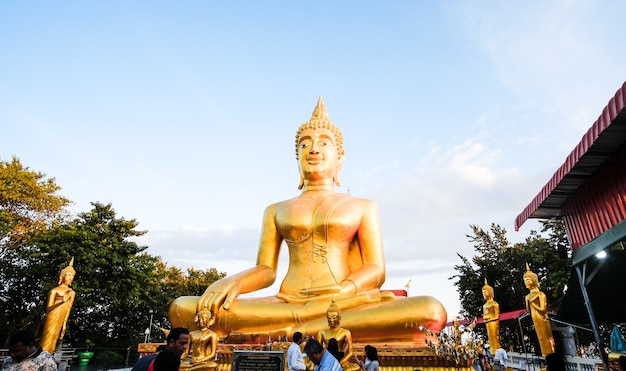 Grande Buddha d'oro