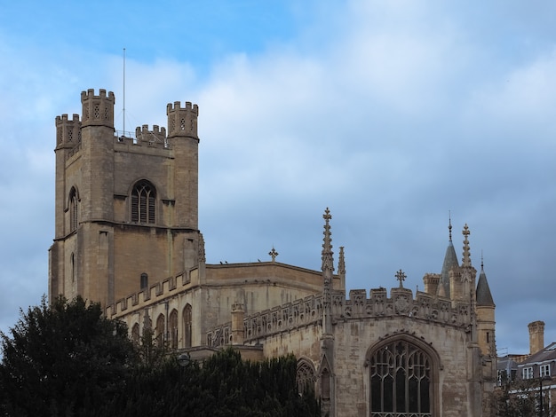 Grande chiesa di St Mary a Cambridge