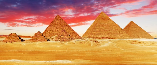 Grande Piramide, situata a Giza in Egitto.