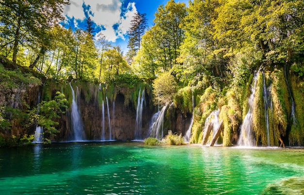 Grandi cascate nel Parco nazionale dei laghi di Plitvice, Croazia