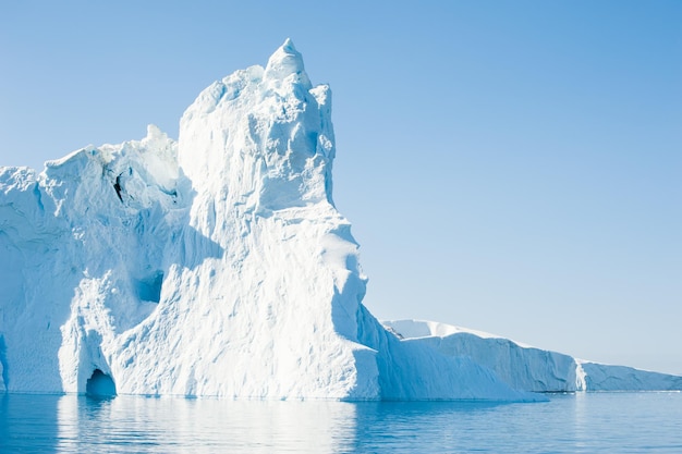 Grandi iceberg nel fiordo di Ilulissat, Groenlandia